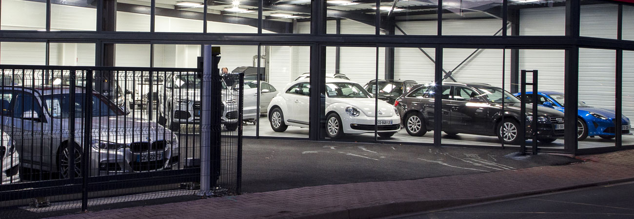 <span>Ventes de véhicules<br />neuf & occasion</span><br /><strong>Toutes marques</strong>